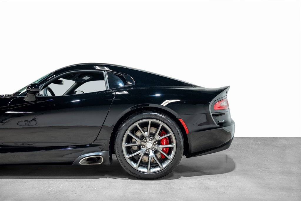 Used 2013 SRT Viper GTS w/ GTS Laguna Interior Pkg image 28