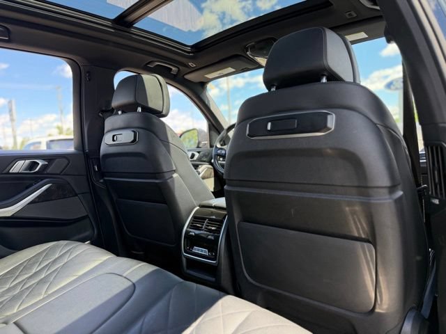 Used 2024 BMW X5 xDrive40i w/ Premium Package AWD/4WD image 23