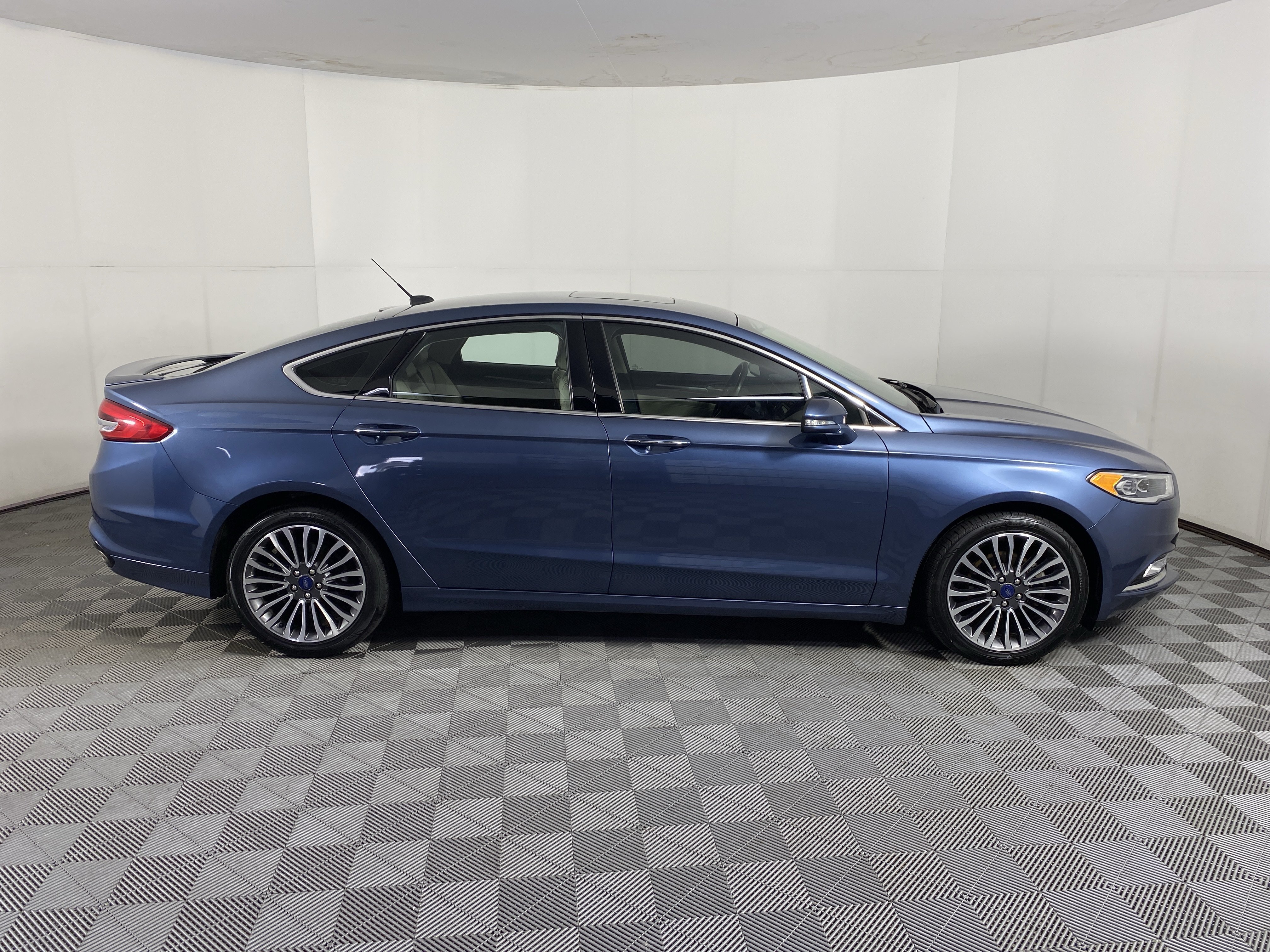 Used 2018 Ford Fusion Titanium AWD/4WD image 8