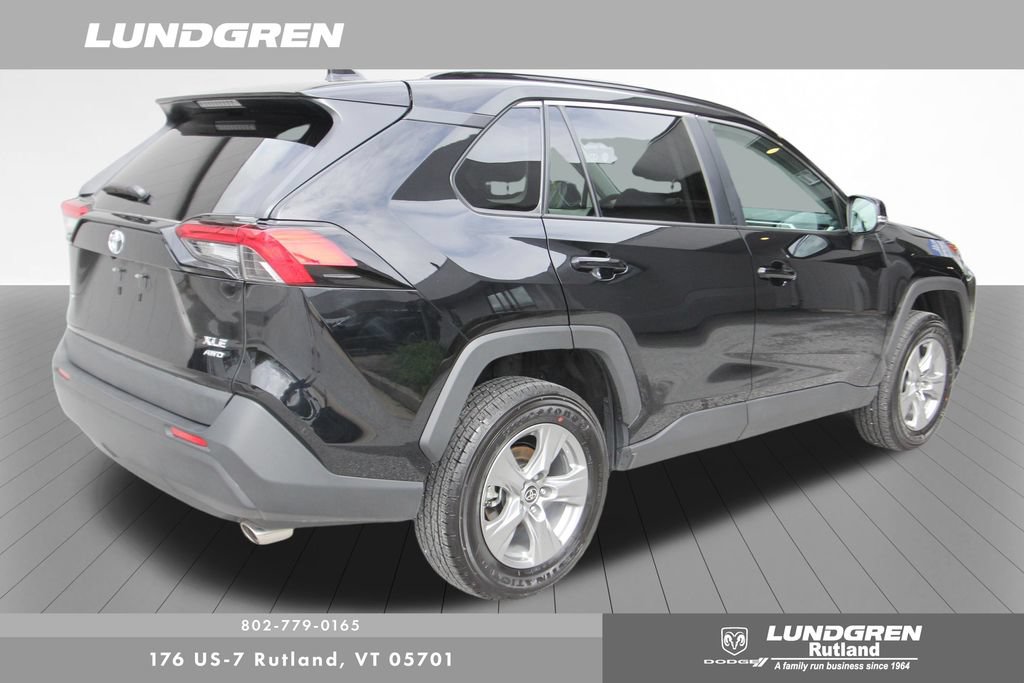 Used 2025 Toyota RAV4 XLE w/ Convenience Package AWD/4WD image 9