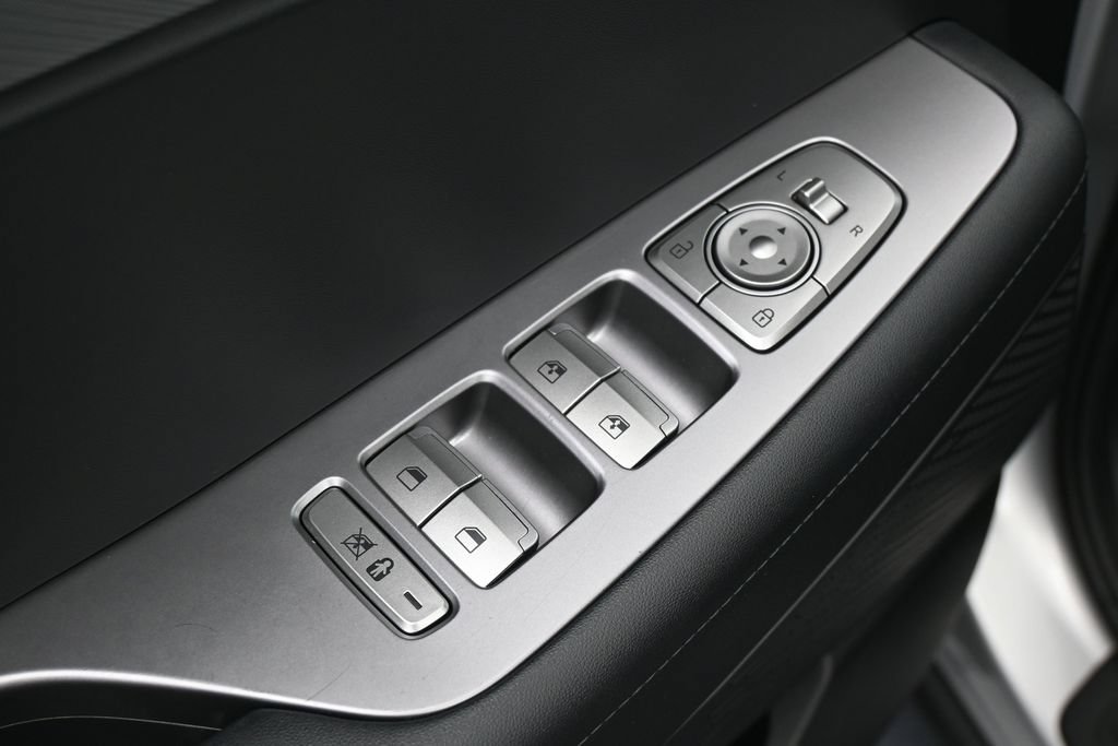 Used 2025 Hyundai Palisade SEL FWD image 14