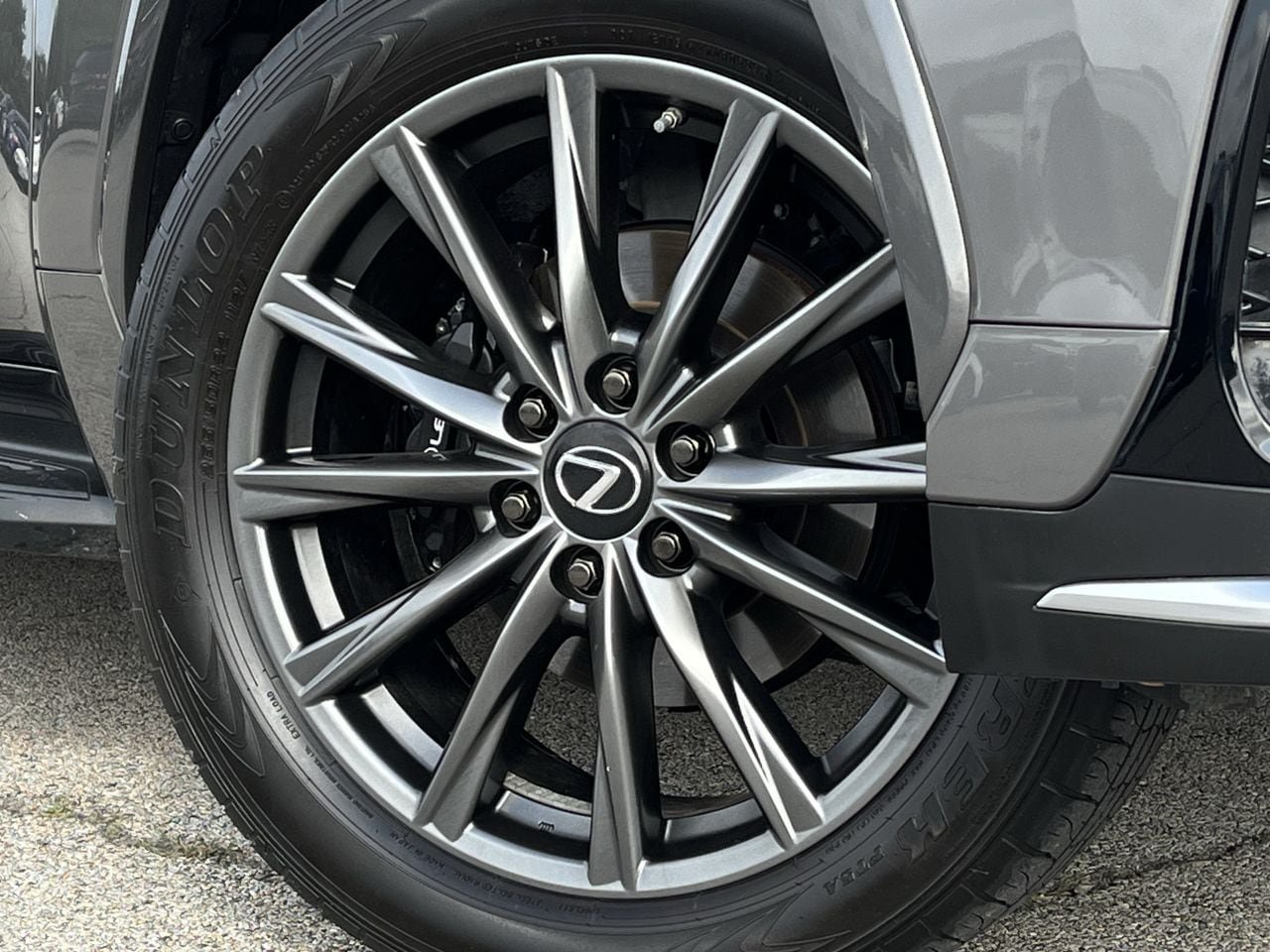 Used 2023 Lexus LX 600 F Sport w/ Accessory Package (Z1) AWD/4WD image 29