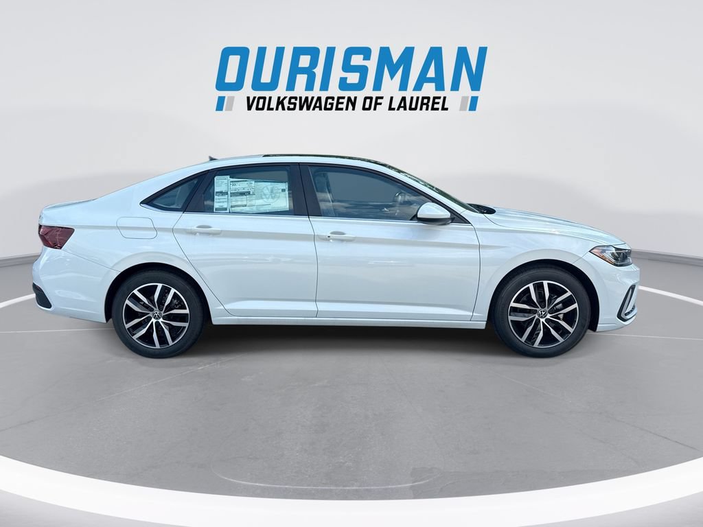 New 2026 Volkswagen Jetta SE FWD image 9
