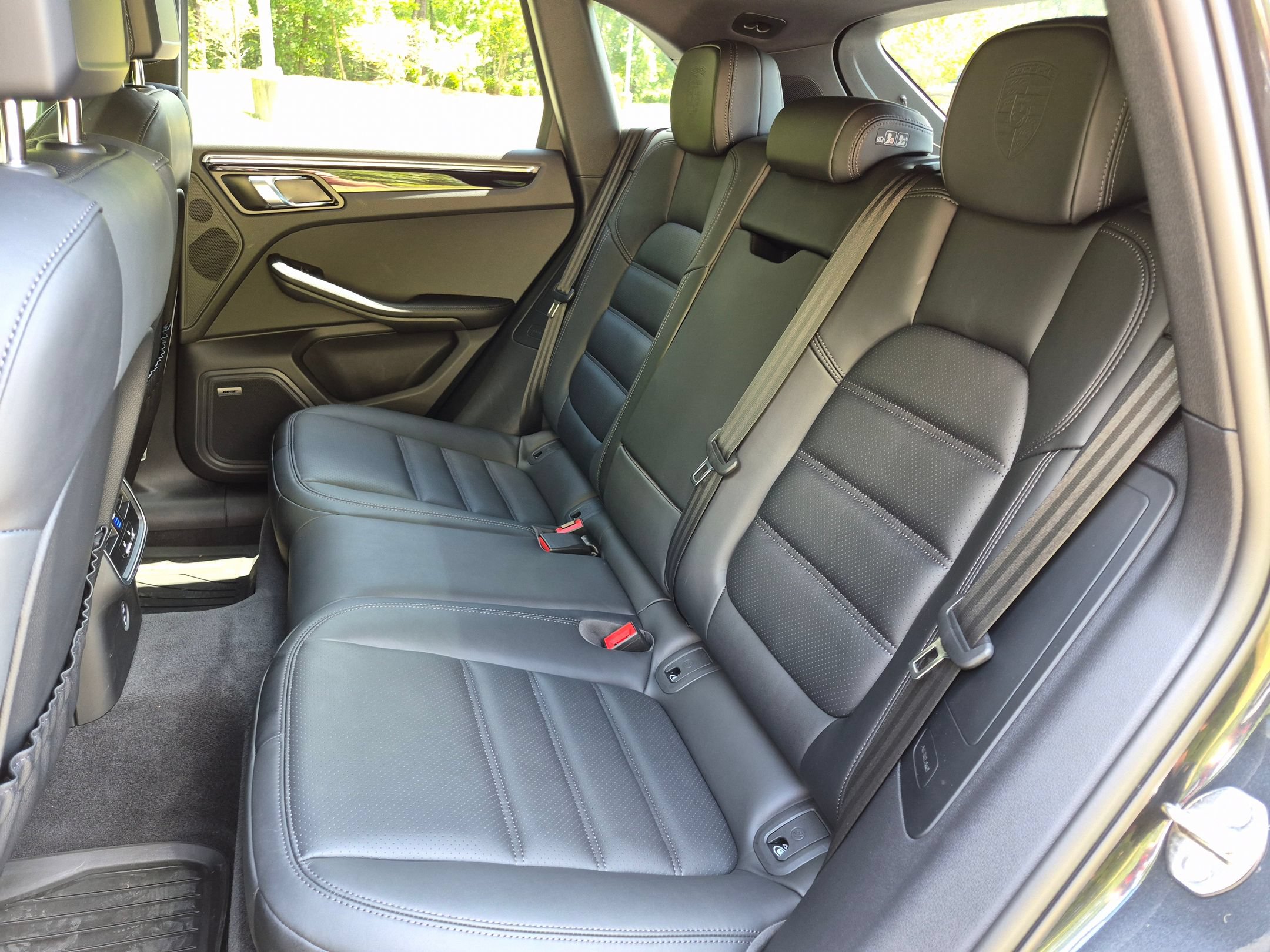 Certified 2026 Porsche Macan AWD/4WD image 25