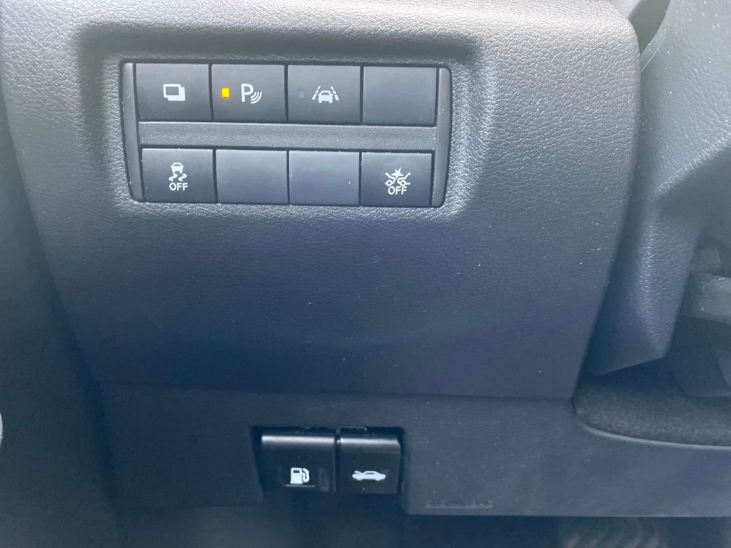 Used 2024 Nissan Versa S w/ Trunk Package image 30