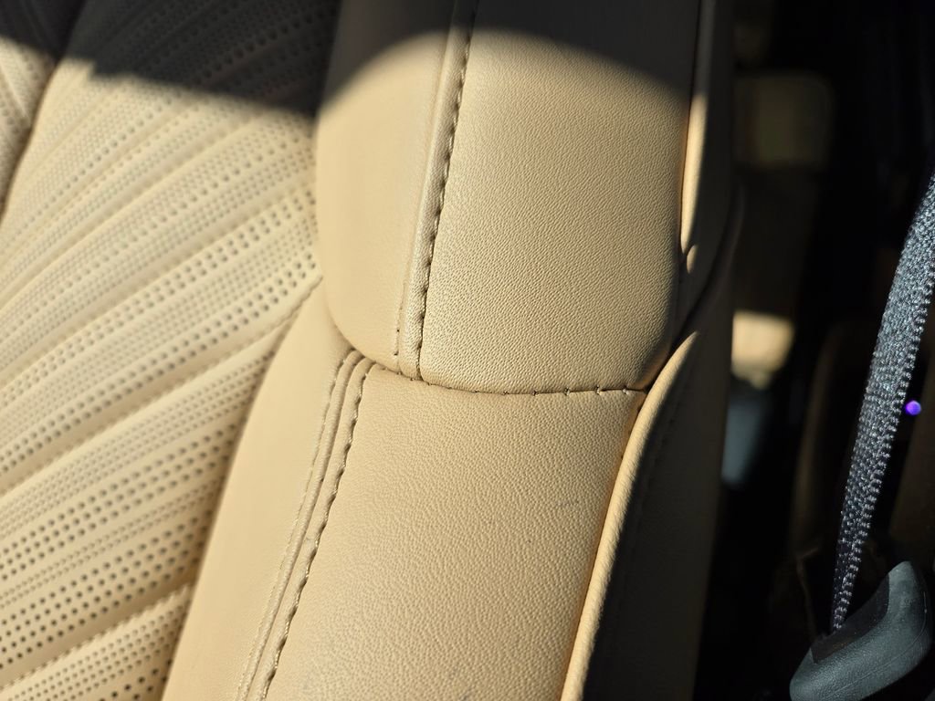 New 2025 Cadillac Escalade IQ Luxury 2 w/ LPO, Etrunk Organizer Package image 17