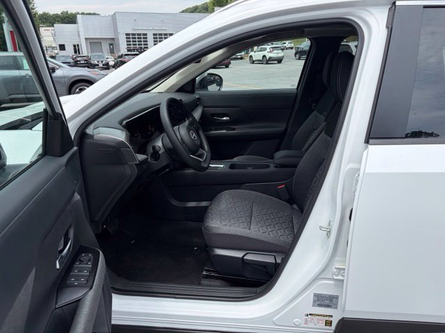 New 2026 Nissan Kicks SV w/ SV Premium Package AWD/4WD image 14