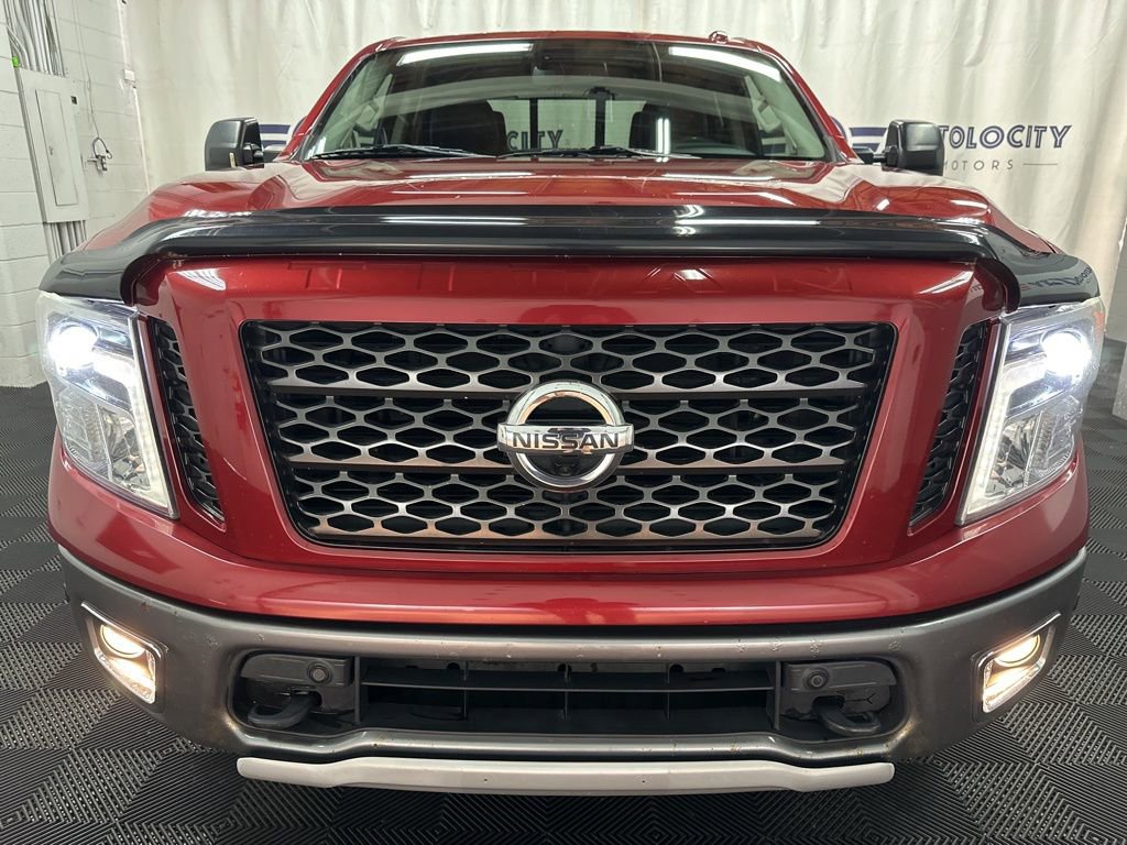 Used 2017 Nissan Titan PRO-4X w/ Pro-4x Convenience Package AWD/4WD image 3