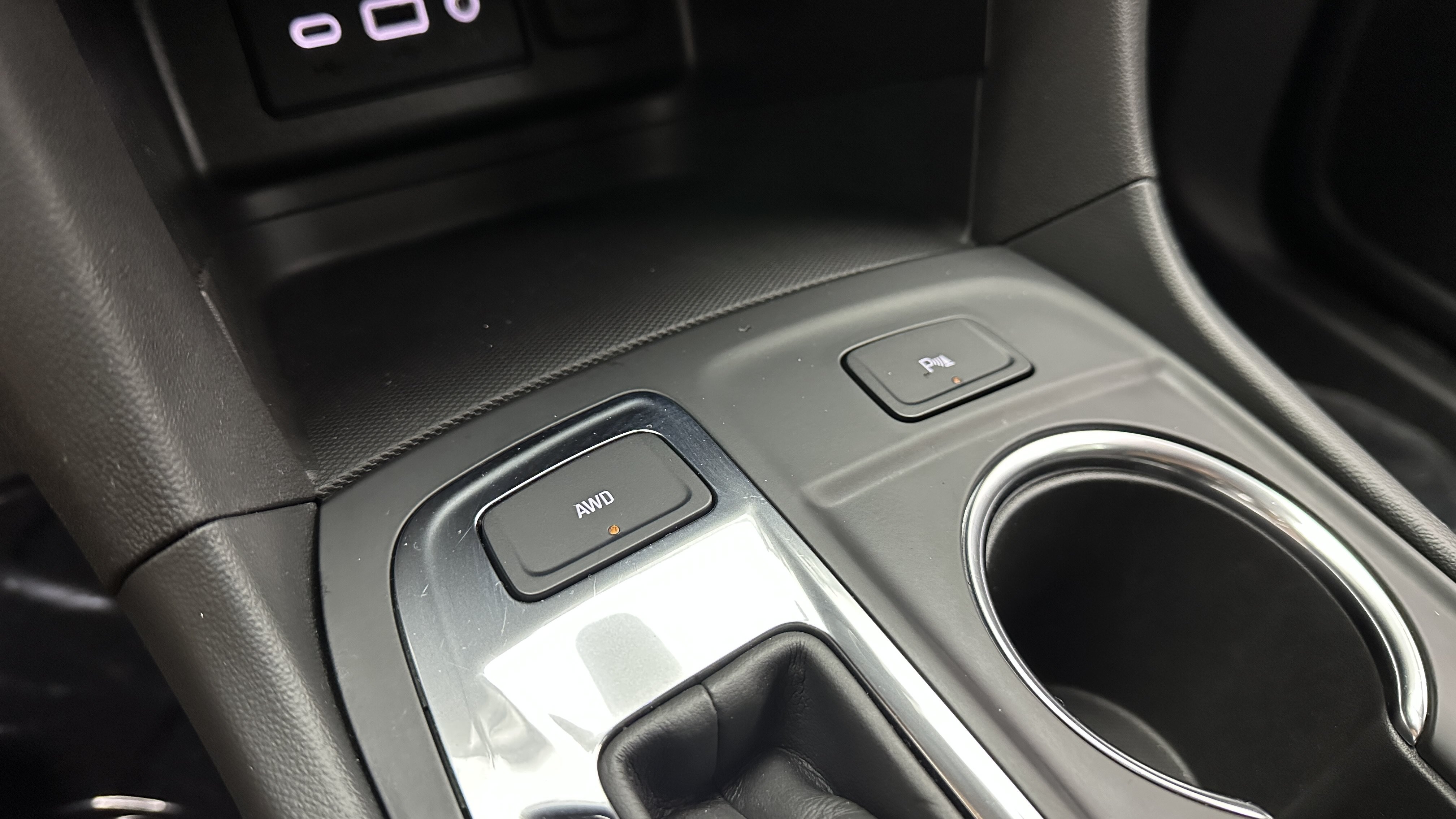 Used 2024 Chevrolet Equinox LT AWD/4WD image 16
