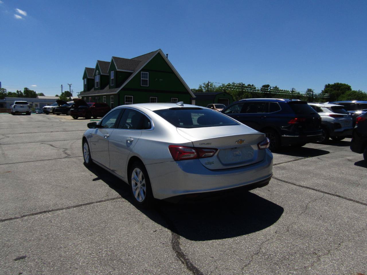 Used 2020 Chevrolet Malibu LT FWD image 5