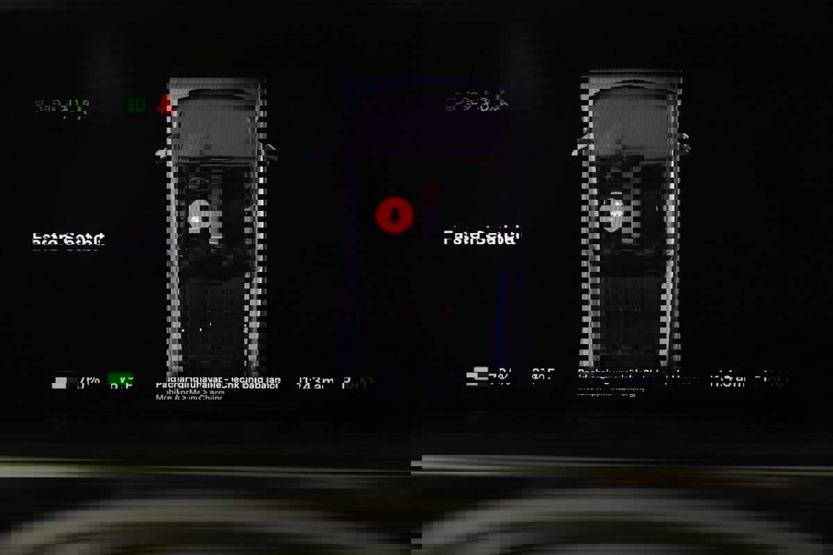 Used 2022 Tesla Model X image 23