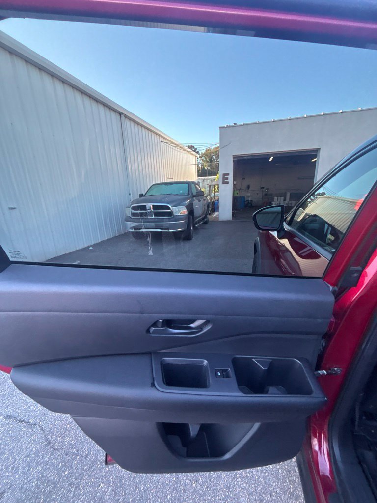 Used 2024 Nissan Pathfinder Rock Creek AWD/4WD image 16