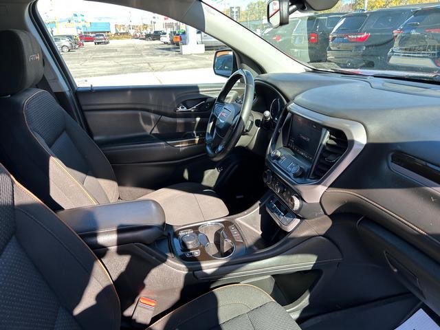 Used 2023 GMC Acadia AT4 image 31