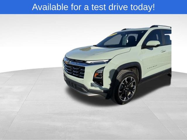 Used 2025 Chevrolet Equinox LT w/ Convenience Package II image 3
