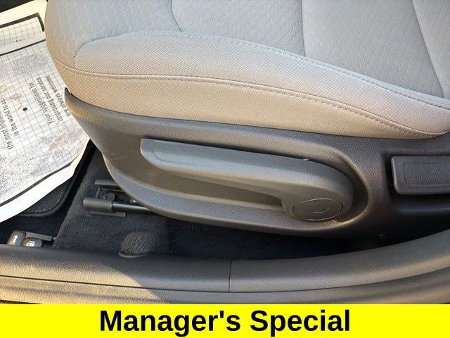 Used 2019 Hyundai Elantra SE image 12