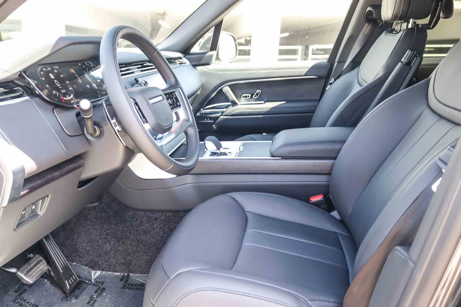 New 2026 Land Rover Range Rover SE AWD/4WD image 17