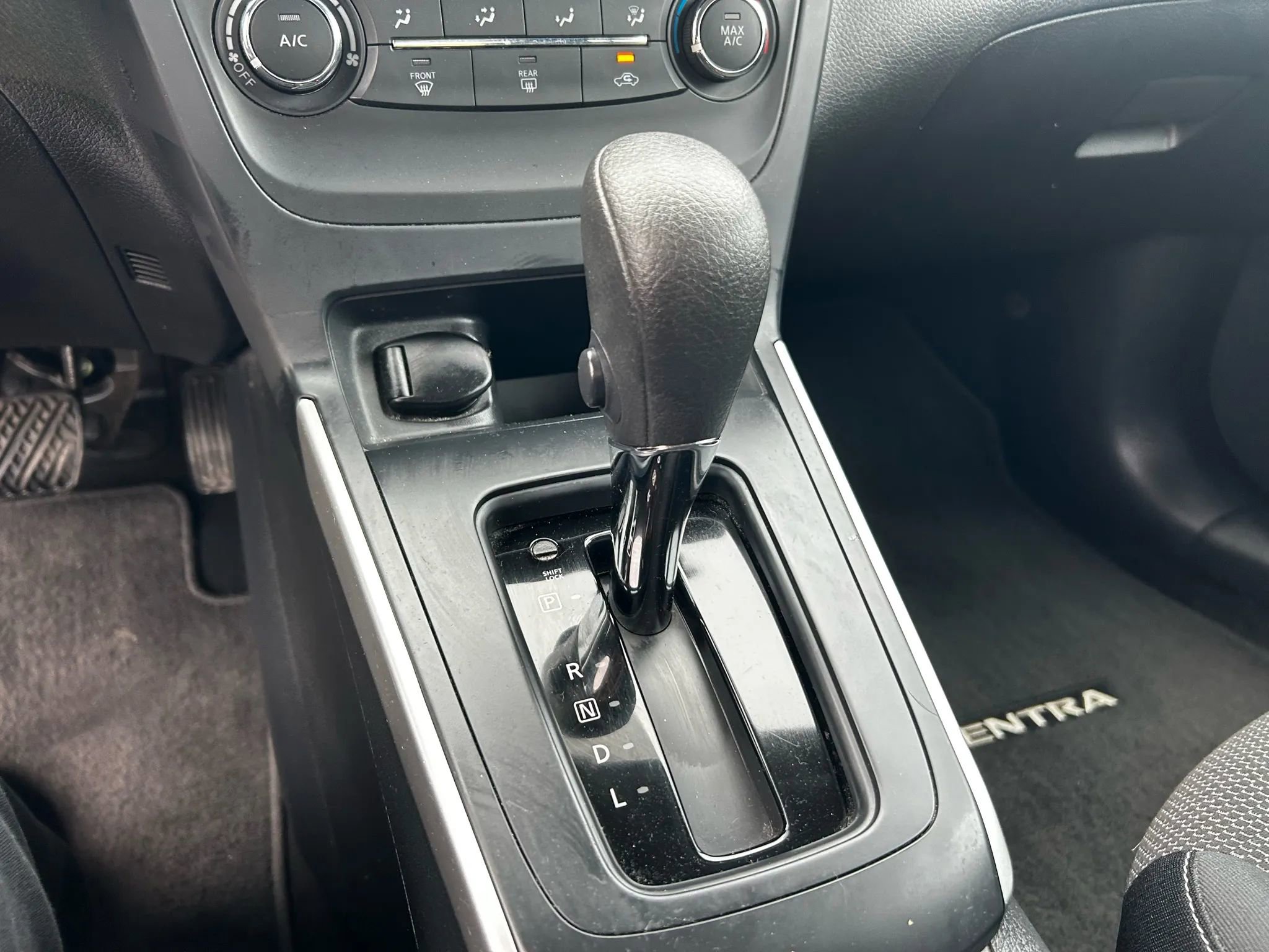 Used 2017 Nissan Sentra S w/ S Style Package image 19