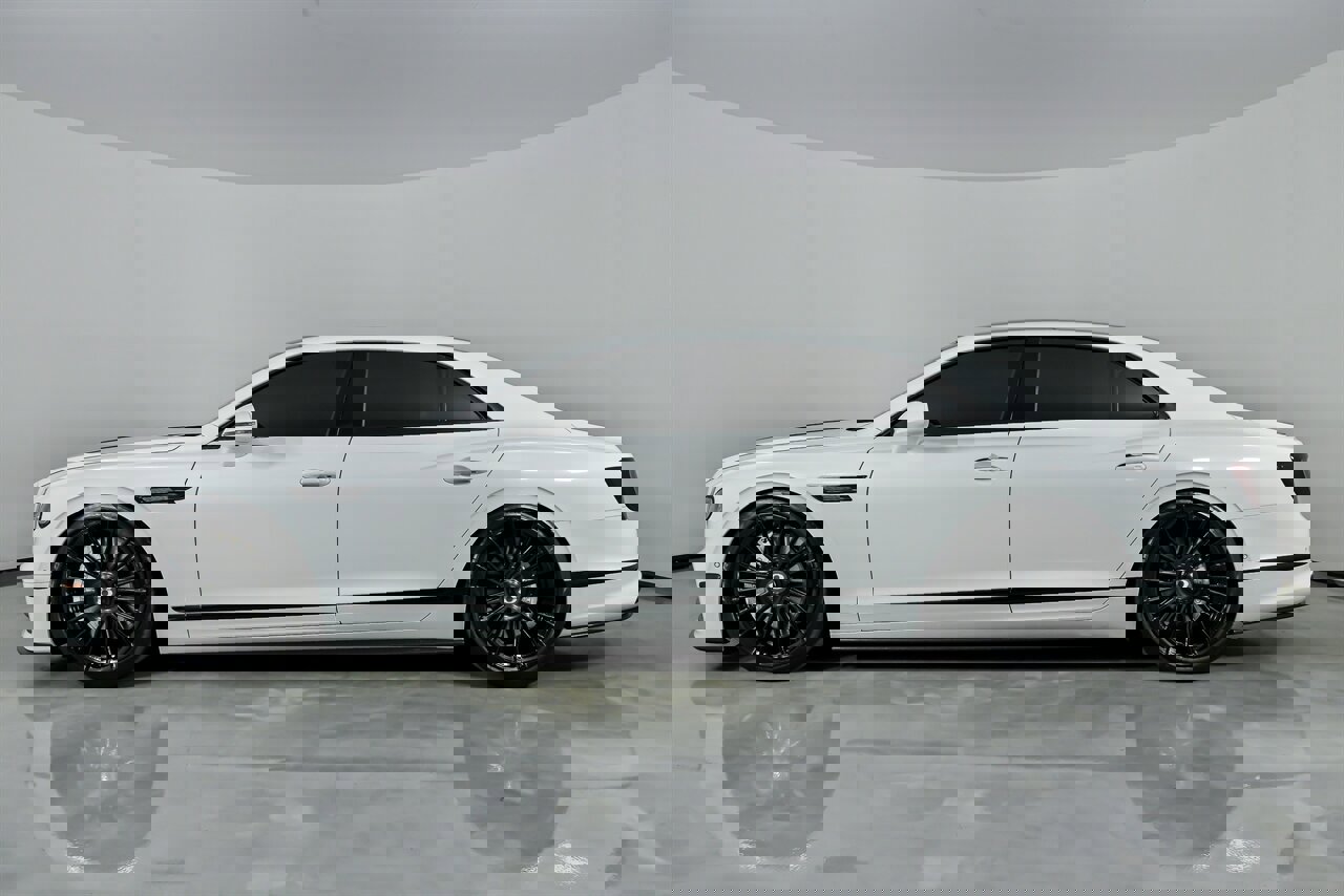 Used 2023 Bentley Flying Spur V8 image 8