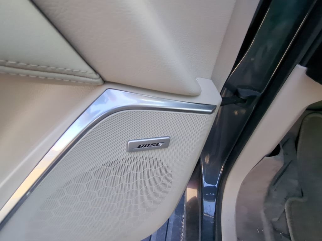 Used 2020 Cadillac Escalade Premium Luxury image 12