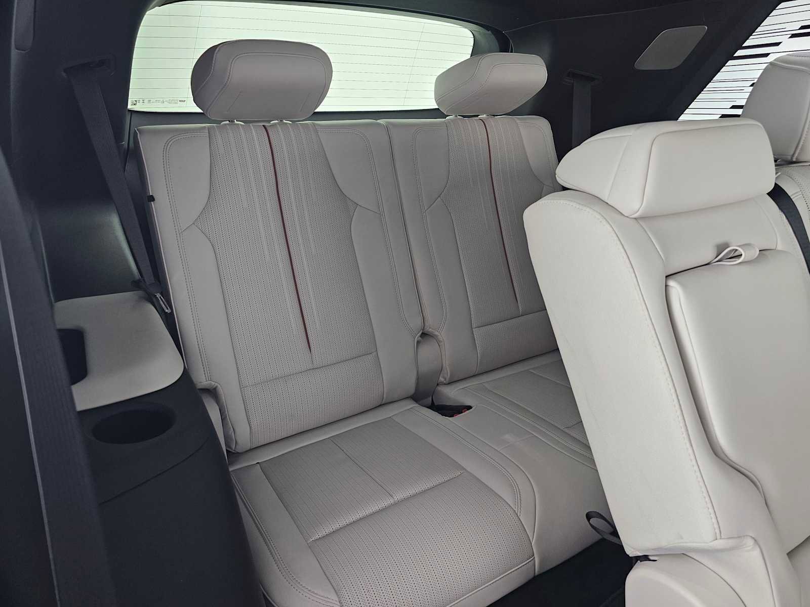 New 2026 Cadillac Vistiq Luxury AWD/4WD image 13