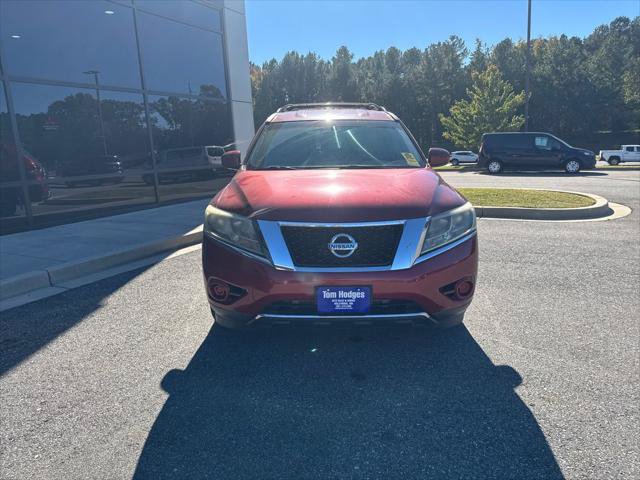 Used 2013 Nissan Pathfinder SV AWD/4WD image 2