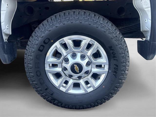 Used 2025 Chevrolet Silverado 2500 LT w/ Convenience Package AWD/4WD image 9
