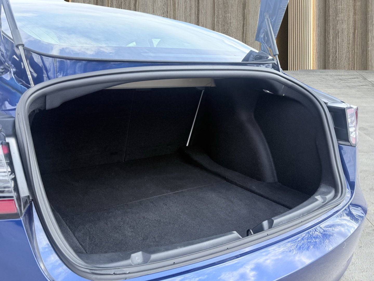 Used 2020 Tesla Model 3 Long Range image 13