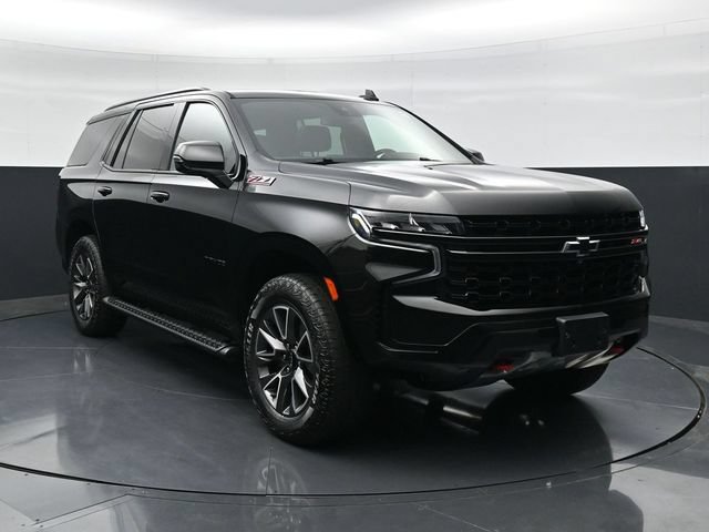 Used 2023 Chevrolet Tahoe Z71 w/ Luxury Package AWD/4WD image 4