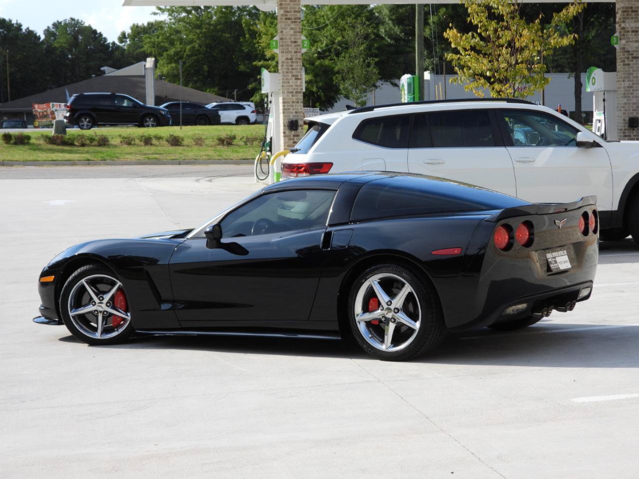 Used 2011 Chevrolet Corvette w/ 3LT w/ Preferred Equipment Group RWD image 23