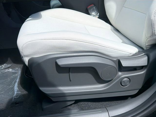 New 2026 Hyundai Santa Fe SE image 19