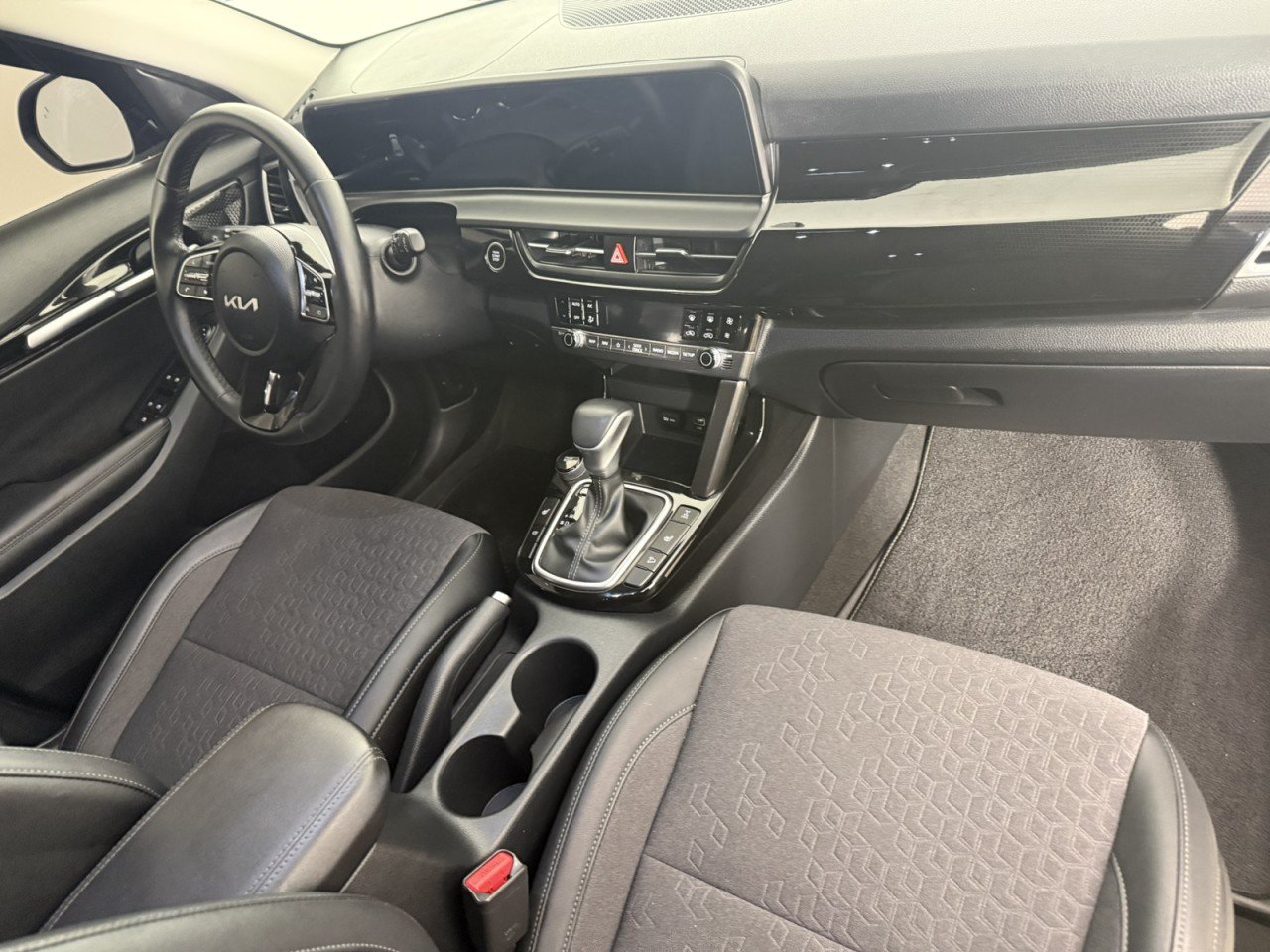 Used 2025 Kia Seltos S AWD/4WD image 11