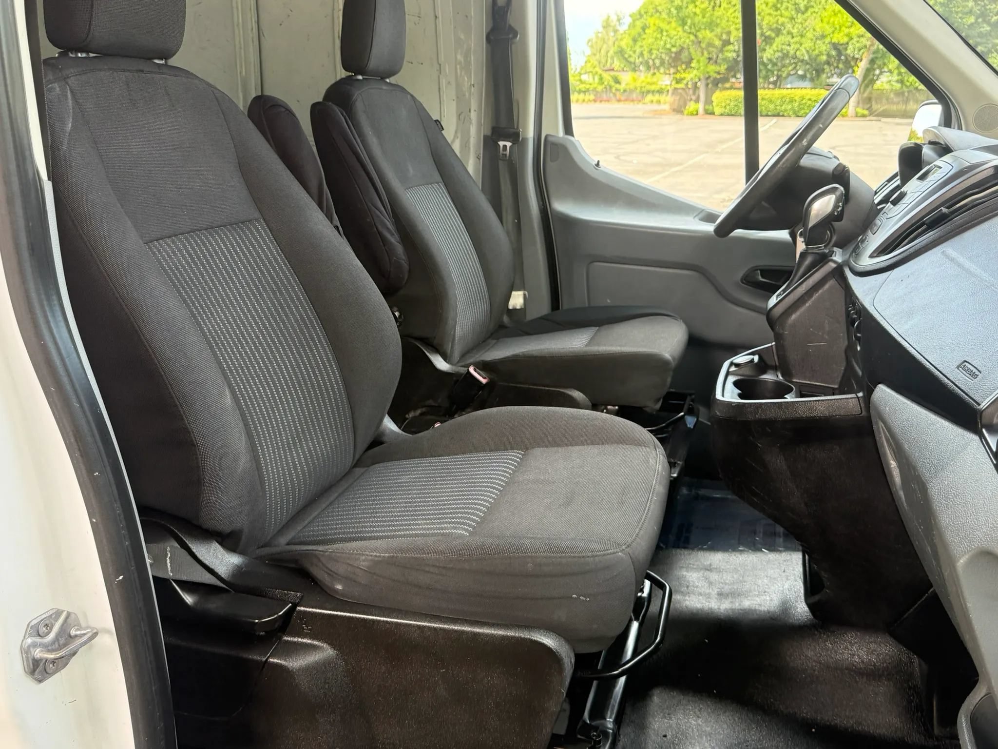 Used 2018 Ford Transit 250 148 Medium Roof RWD image 17