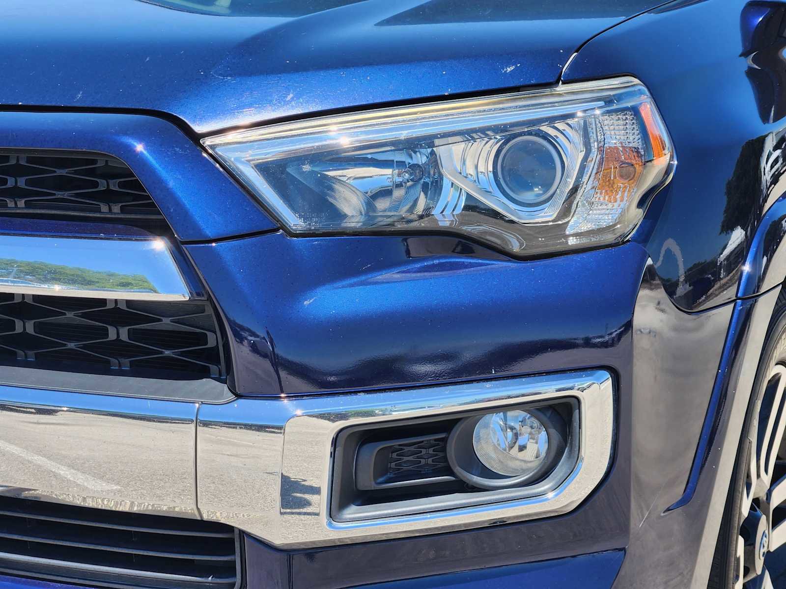 Used 2015 Toyota 4Runner Limited AWD/4WD image 7
