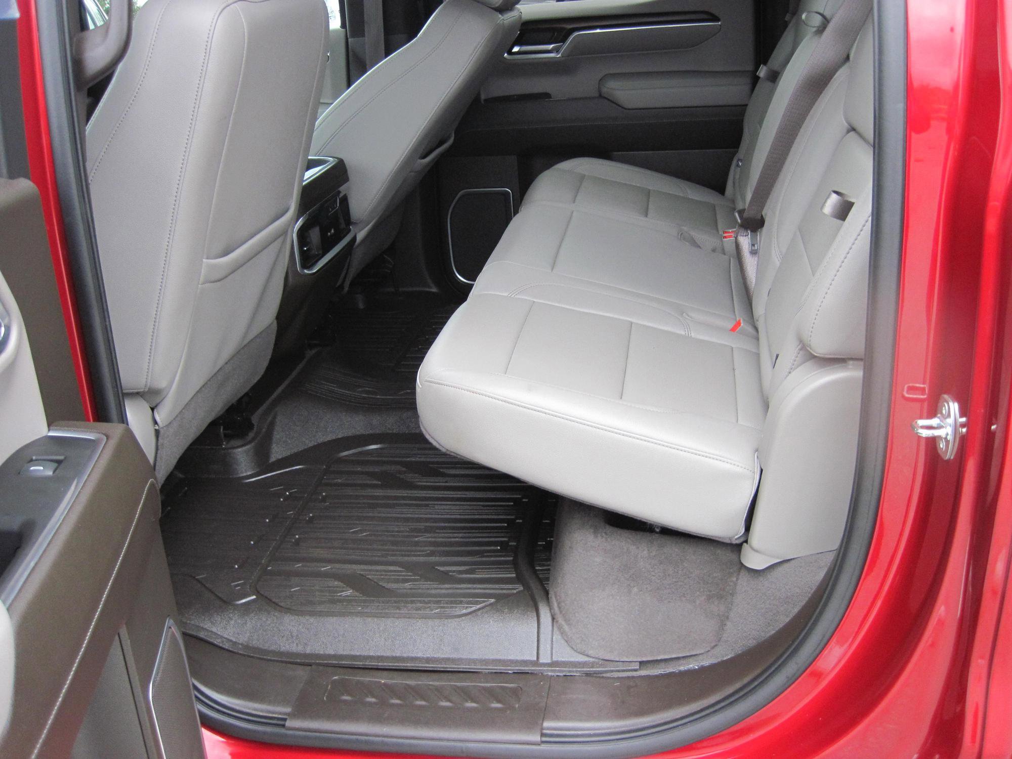 Used 2023 GMC Sierra 1500 SLT w/ SLT Premium Package image 9