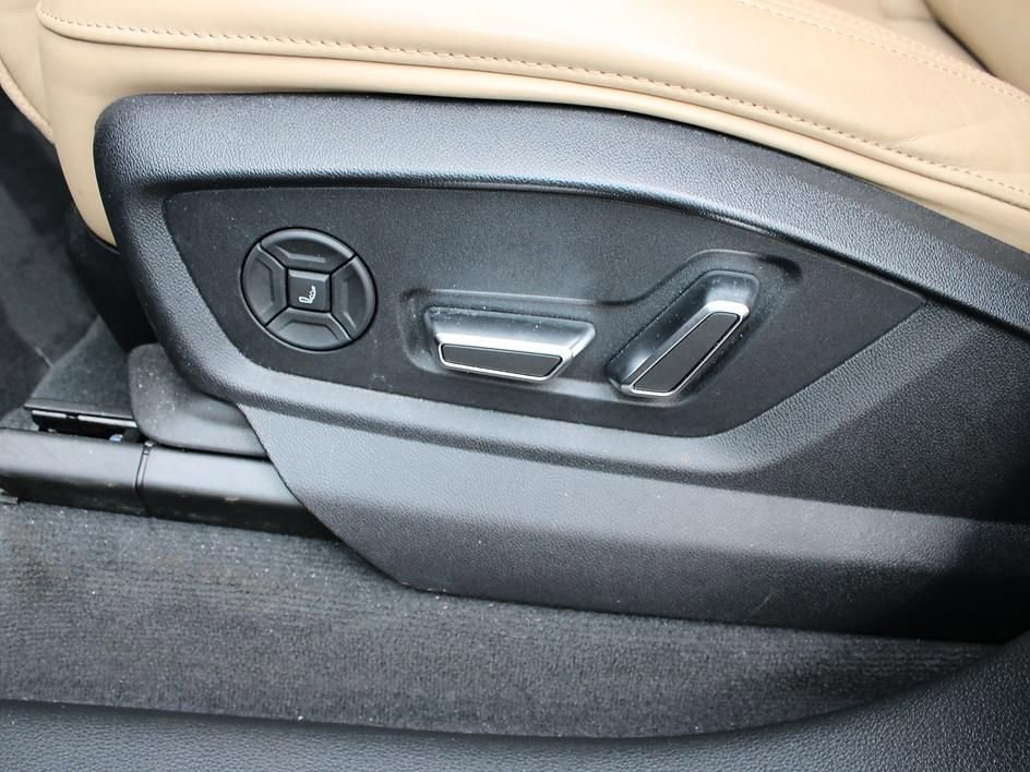 Used 2022 Audi Q8 Prestige AWD/4WD image 13