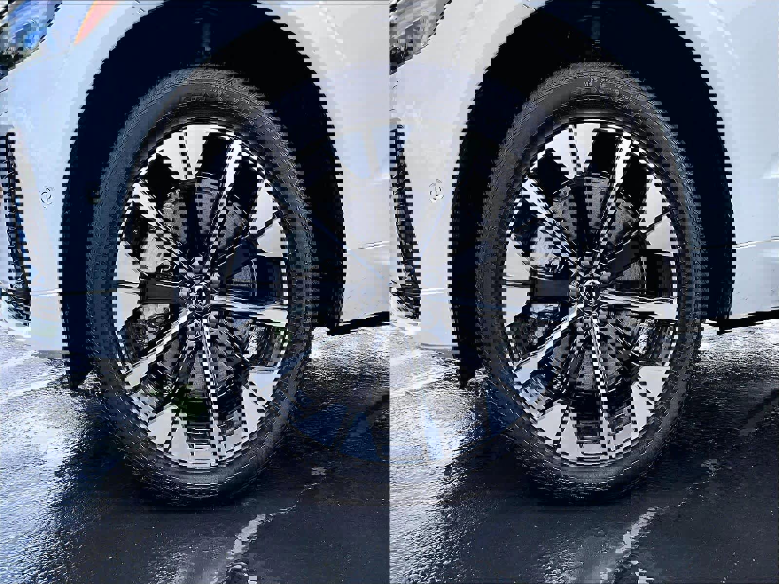 Used 2026 Volvo XC60 T8 Plus w/ Protection Package Premier image 11