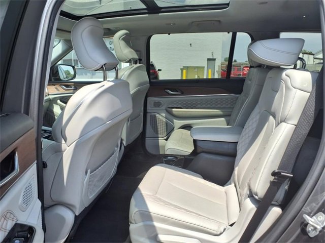 Used 2022 Jeep Grand Cherokee L Summit w/ Advanced Protech Group IV image 16