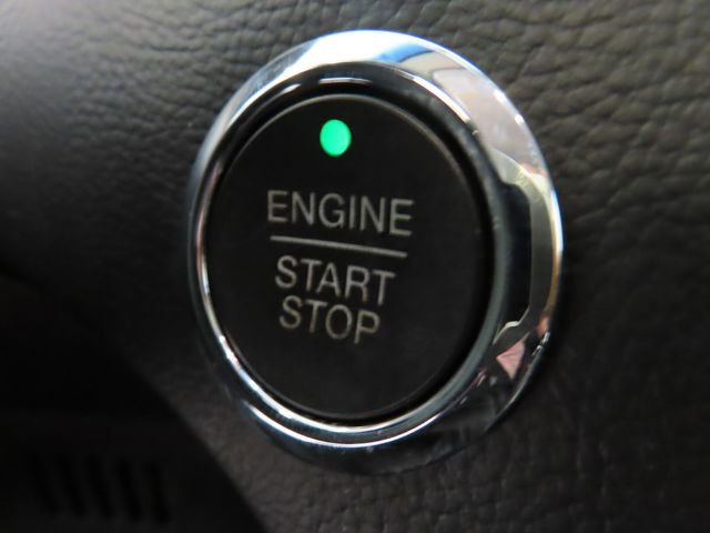 Used 2018 Ford Edge SE FWD image 21