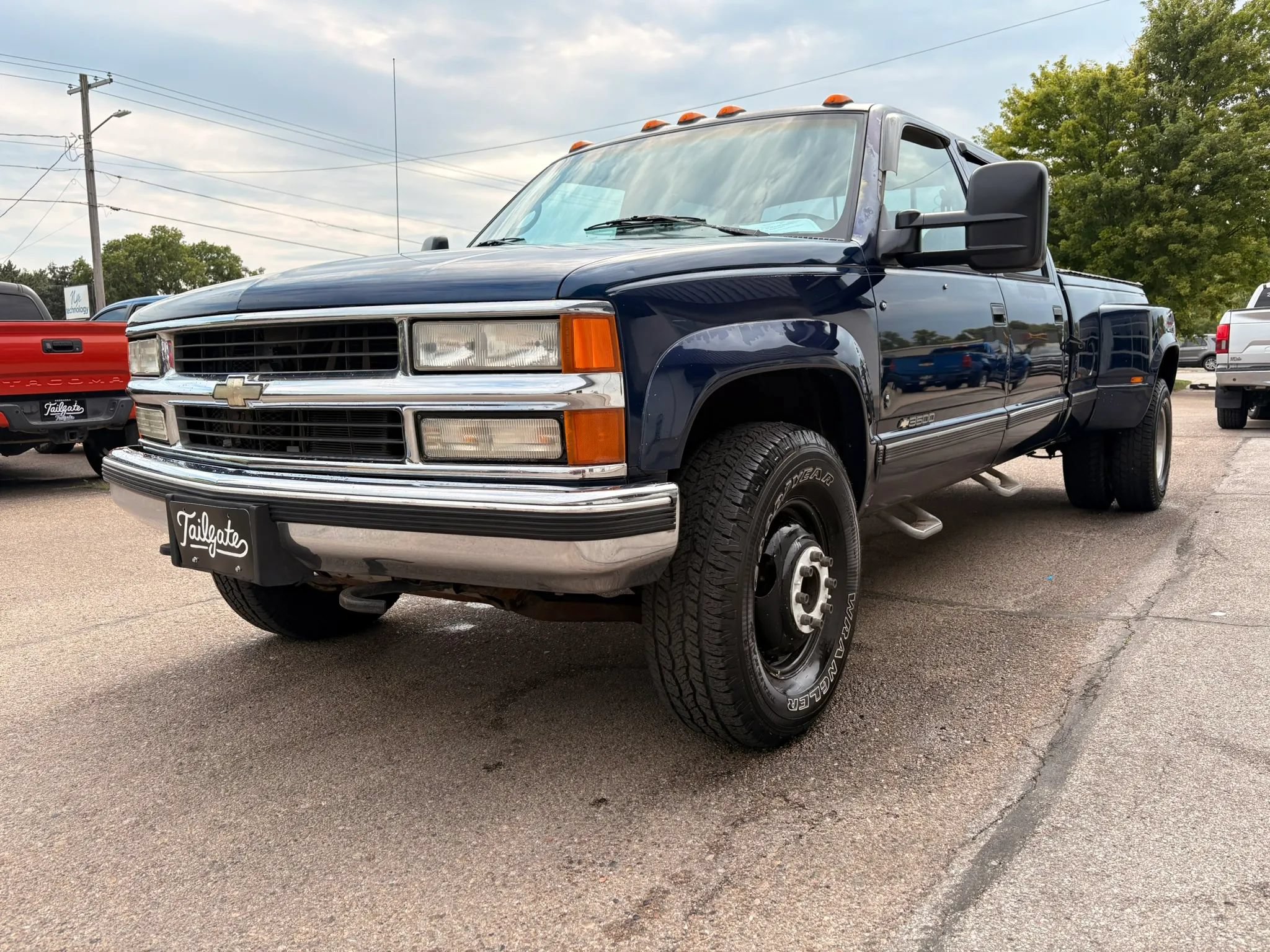 Used 1995 Chevrolet Silverado 3500 4x4 Crew Cab image 4