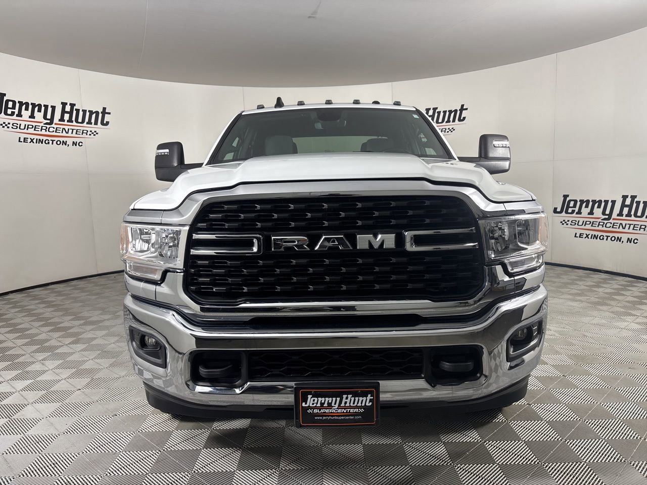 Used 2024 RAM 3500 Big Horn image 2