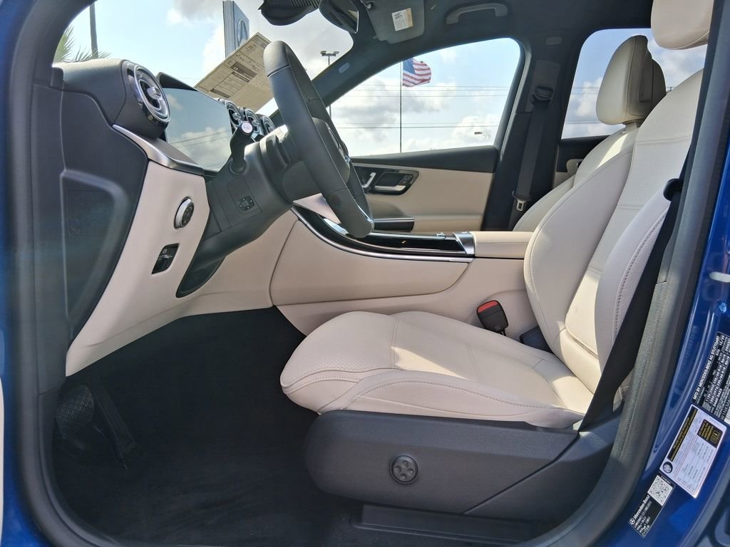 New 2026 Mercedes-Benz GLC 300 image 18