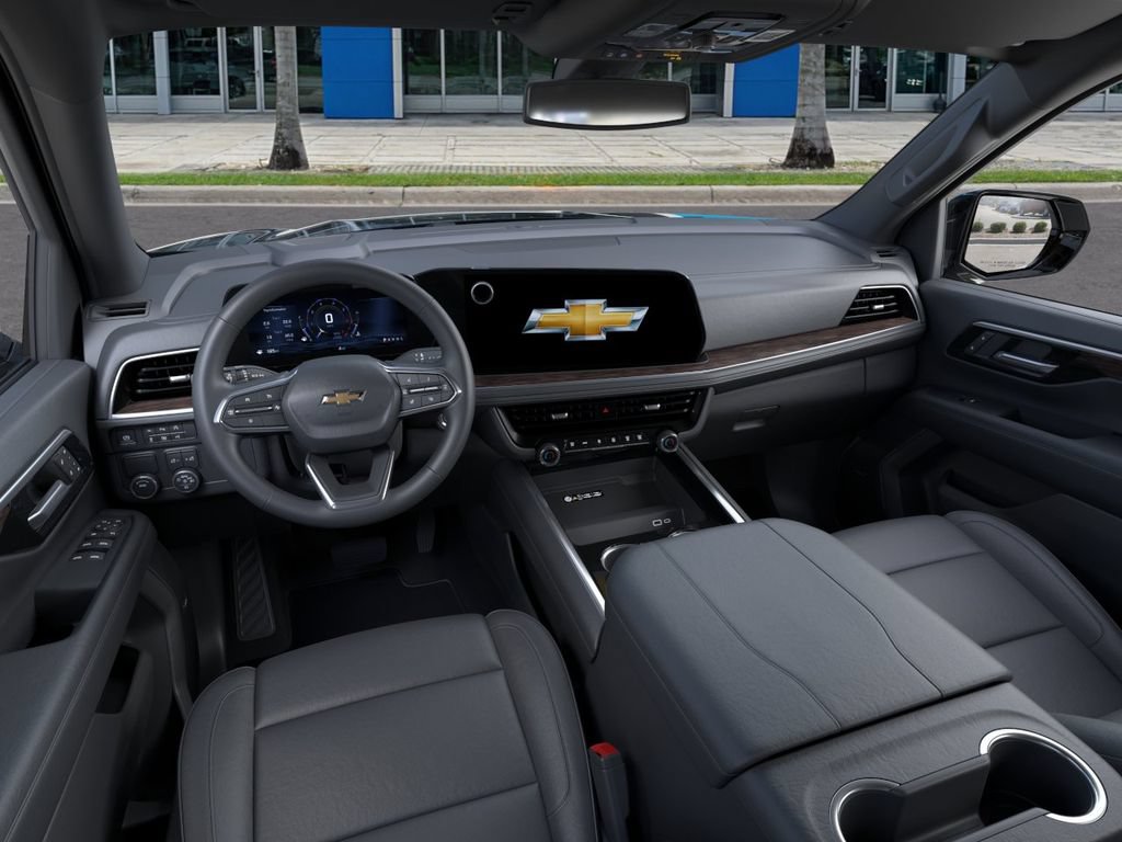 Used 2026 Chevrolet Suburban LT w/ Comfort Package RWD image 16