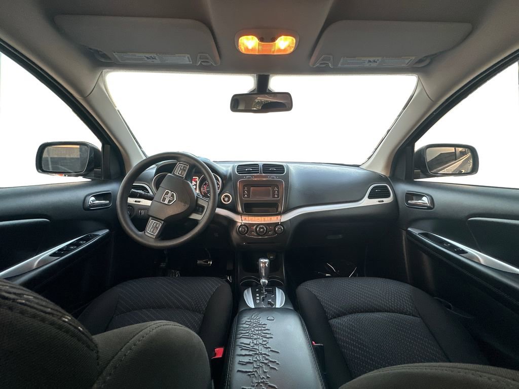 Used 2019 Dodge Journey SE image 14