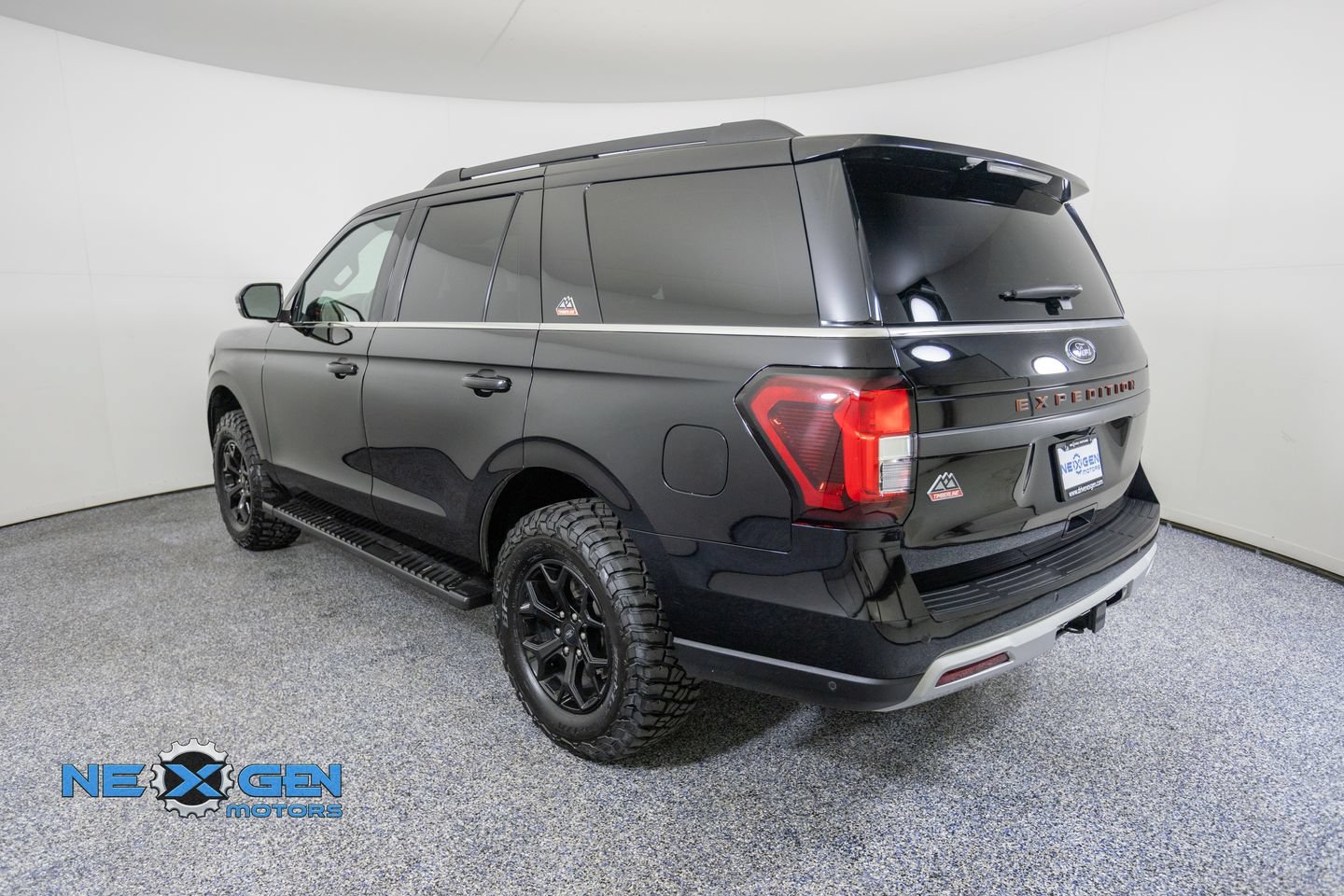 Used 2022 Ford Expedition Timberline w/ Equipment Group 501A AWD/4WD image 5