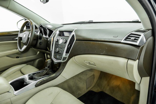 Used 2010 Cadillac SRX Luxury image 10
