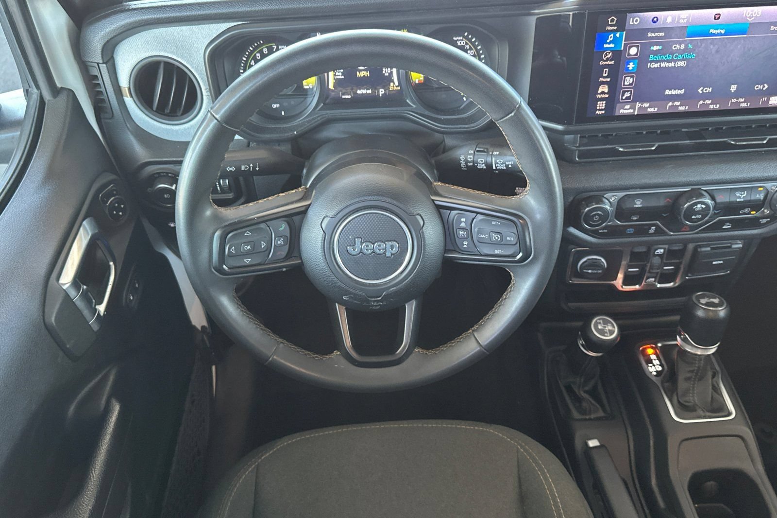 Used 2024 Jeep Wrangler Unlimited AWD/4WD image 22