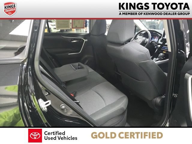Used 2025 Toyota RAV4 XLE AWD/4WD image 8