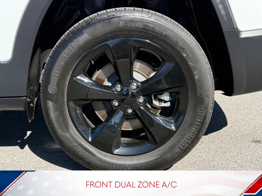 Used 2023 Jeep Cherokee Altitude Lux w/ Lux Elite Package AWD/4WD image 5