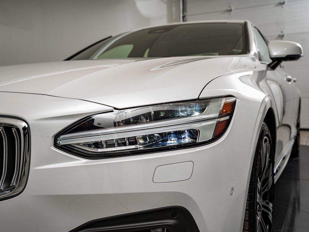 Used 2023 Volvo S90 B6 Ultimate w/ Lounge Package image 16