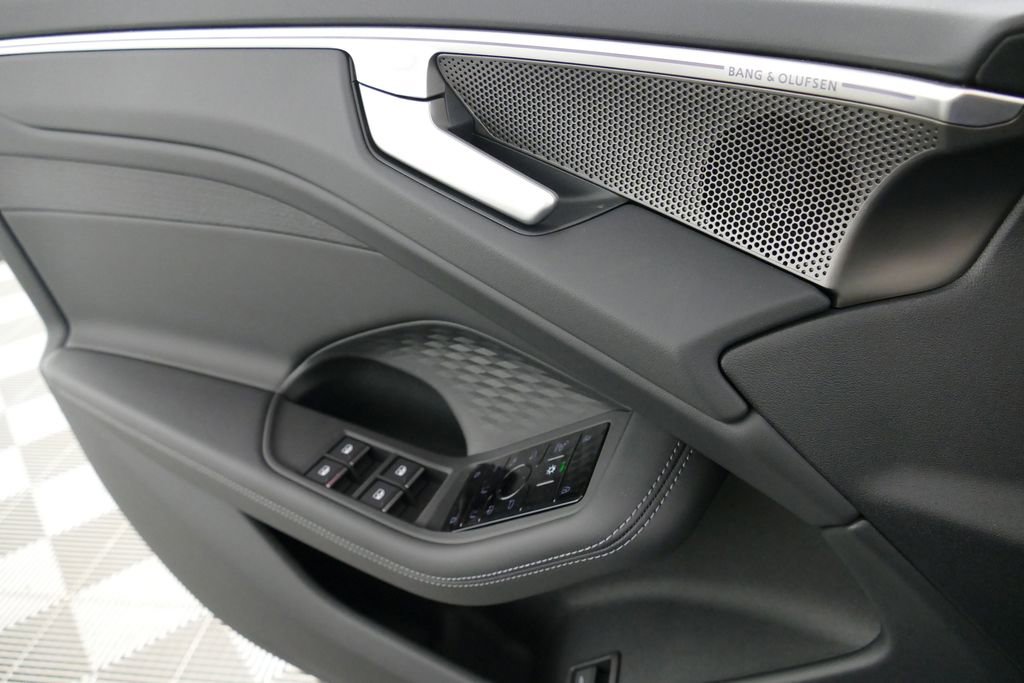 New 2026 Audi A6 Premium Plus AWD/4WD image 11